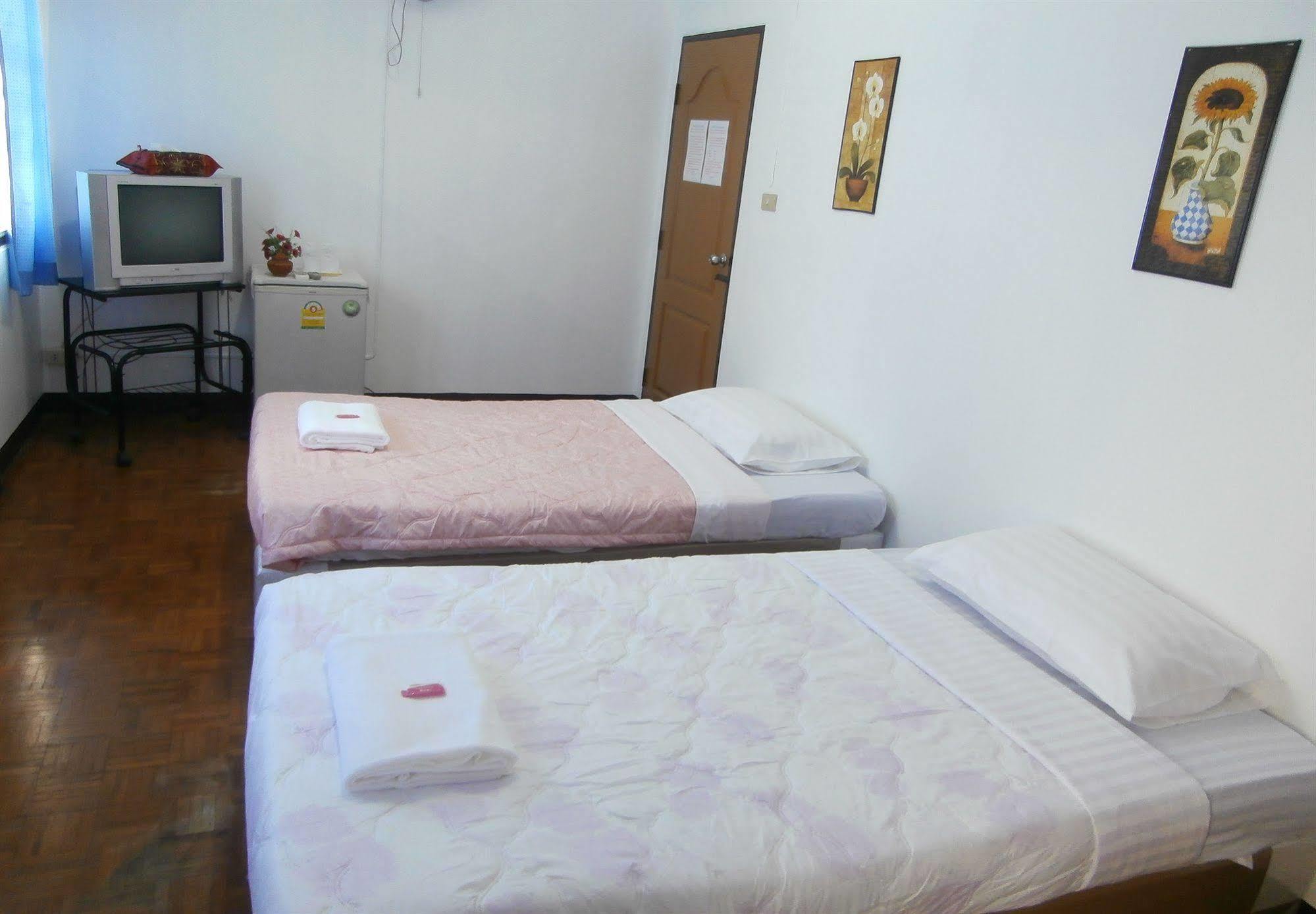 Nonni Guesthouse Chiang Mai Luaran gambar