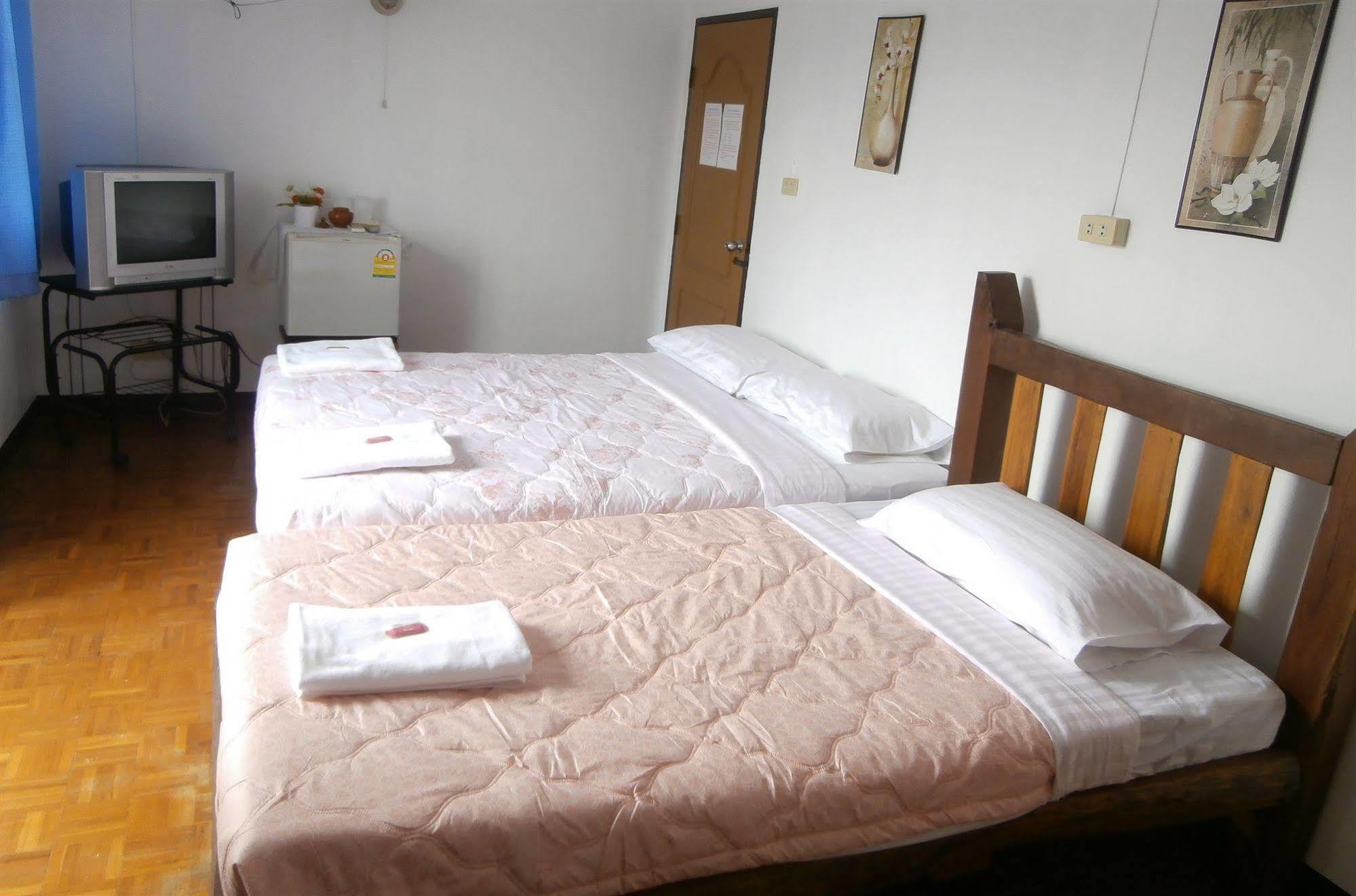 Nonni Guesthouse Chiang Mai Luaran gambar